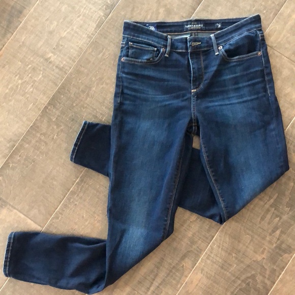 Lucky Brand Skinny leg Jean size 6/28 ankle - Picture 1 of 5